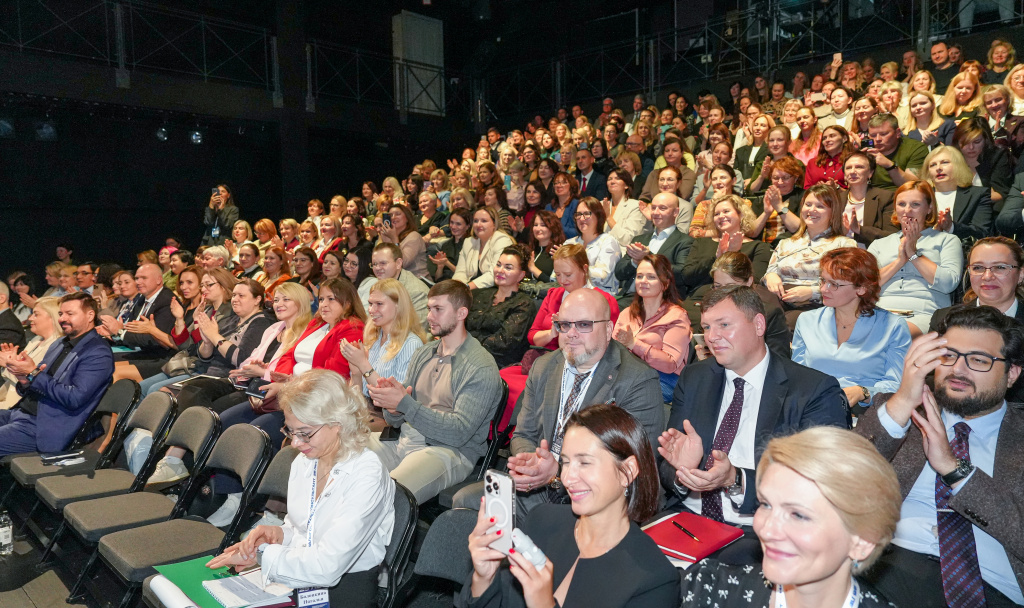 10.10.25 -04137.jpg 10.10.25 -04137.jpg